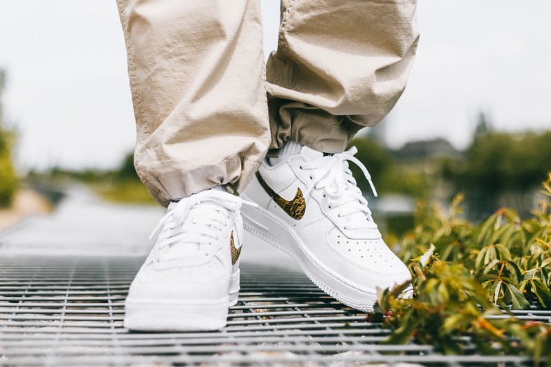 Nike air force 1 ivory clearance snake